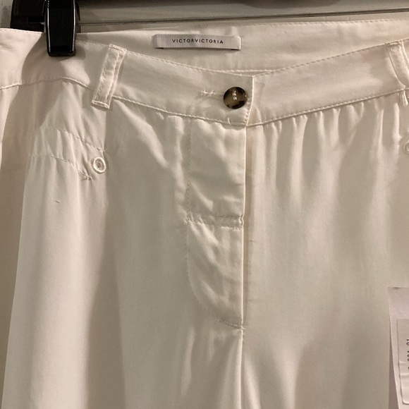 Victor Victoria, New with tags white pants - Picture 4 of 16